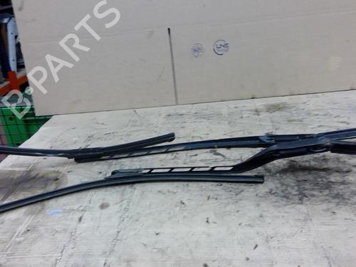 Used Front windshield wiper arm AUDI A3 Sportback (8PA) 2.0 TDI (140 hp) 28216769