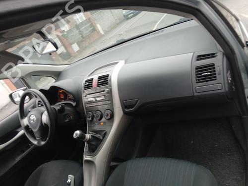 Left headlight TOYOTA AURIS (_E15_) 1.4 D-4D (NDE150_, NDE150R) | BP32656831C28