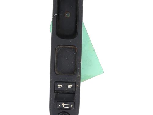 Used Left front window switch PEUGEOT 307 Break (3E) 1.6 HDi 110 (109 hp) 28283516