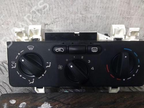 Used Climate control Climate control 20351640 20351640