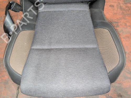 Used Right front seat Right front seat RENAULT 5 E-Tech 150 (150 hp) 40613339 40613339