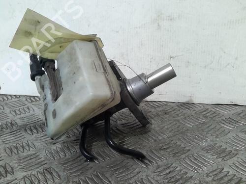 Used Brake master cylinder Brake master cylinder PEUGEOT 3008 I MPV (0U_) 1.6 HDi (109 hp) 20352365 20352365
