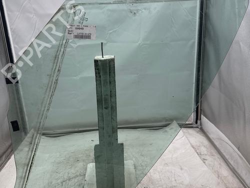 front-left-door-window-peugeot-308-i-4a_-4c_-2007-2008-2009-2010-2011-2012-2013-2014-2015-2016-36591457 main image