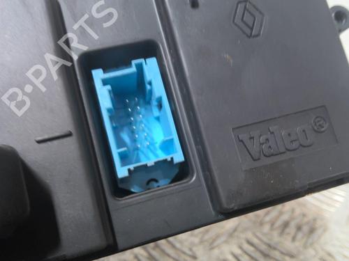 Used Climate control Climate control RENAULT SCÉNIC II (JM0/1_) 1.9 dCi (125 hp) 21817232 21817232