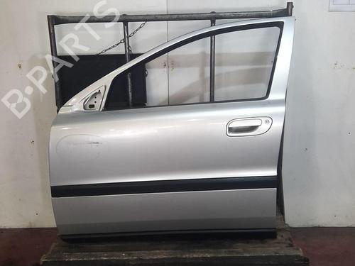 Used Left front door Left front door 20355802 20355802