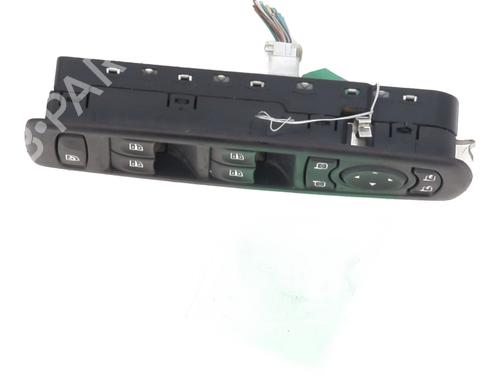Used Left front window switch Left front window switch RENAULT MEGANE III Grandtour (KZ0/1) 1.9 dCi (KZ0J, KZ0N, KZ1S) (131 hp) 33472896 33472896