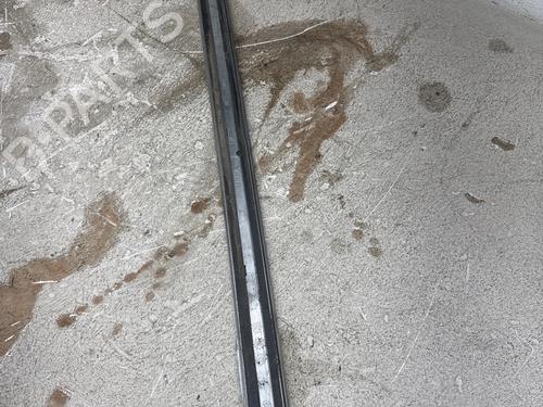 door-moulding-trim-cadillac-sts-2004-2005-2006-2007-37743010 main image