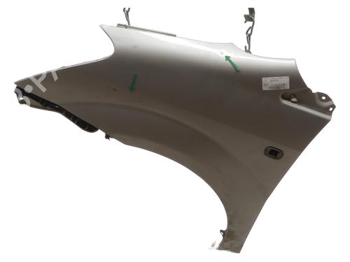 Aile avant gauche TOYOTA COROLLA Verso (ZER_, ZZE12_, R1_) 2.2 D-4D (AUR10_, AUR10R) (177 hp) 31878744