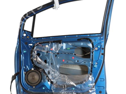 right-front-door-toyota-yaris-_p9_-2005-2006-2007-2008-2009-2010-2011-2012-2013-2014-26011792 main image