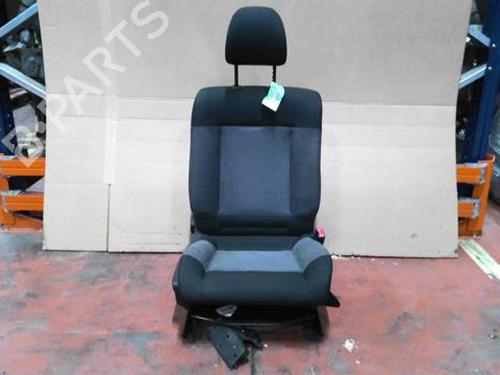 Stol høyre foran CITROËN C4 CACTUS 1.6 HDi 90 (92 hp) 32036945