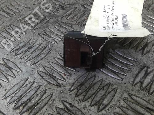 Used Left front window switch Left front window switch SEAT IBIZA IV (6J5, 6P1) 1.4 TDI (80 hp) 20353748 20353748