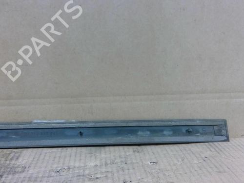 Dørliste Dørliste AUDI A4 B6 (8E2) 2.5 TDI (155 hp) 29614935 29614935