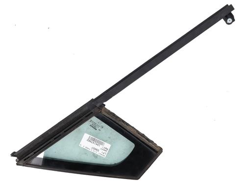 front-left-quarter-glass-renault-clio-iv-bh_-2012-2013-2014-2015-2016-2017-2018-2019-2020-2021-24964873 main image