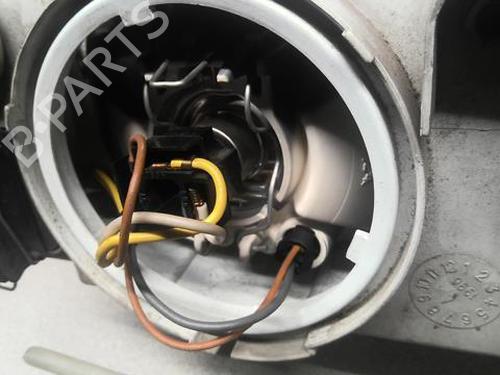 Used Right headlight Right headlight 21999279 21999279