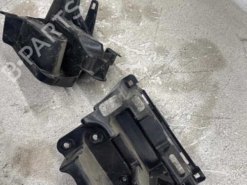 rear-bumper-bracket-peugeot-208-ii-ub_-up_-uw_-uj_-2019-37742885 main image