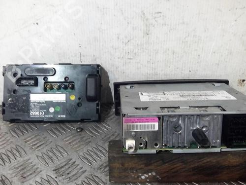 Used Radio Radio RENAULT CLIO III Grandtour (KR0/1_) 1.5 dCi (KR0H, KR1S) (106 hp) 20352602 20352602