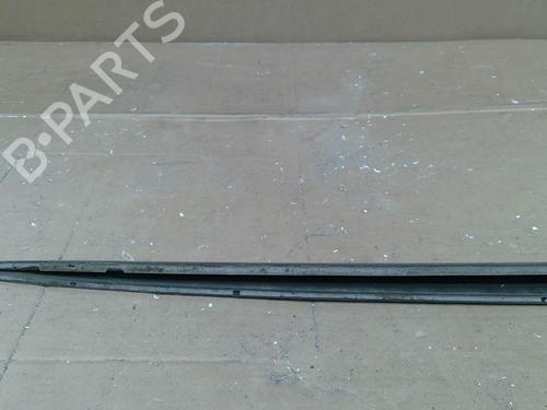 Friso da porta Friso da porta CHRYSLER PT CRUISER (PT_) 2.2 CRD (121 hp) 30550947 30550947