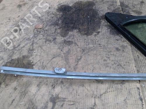 Vidro triangular frente direito Vidro triangular frente direito PEUGEOT 407 (6D_) 2.0 HDi 135 (6DRHRH, 6DRHRE, 6DRHRG, 6DRHRJ) (136 hp) 31823782 31823782