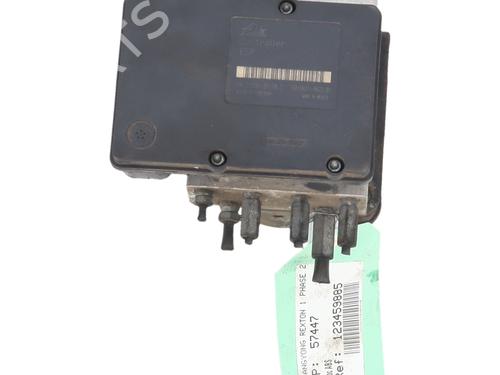 Used ABS pump ABS pump SSANGYONG REXTON / REXTON II (GAB_) 2.7 D 4x4 (186 hp) 33729817 33729817