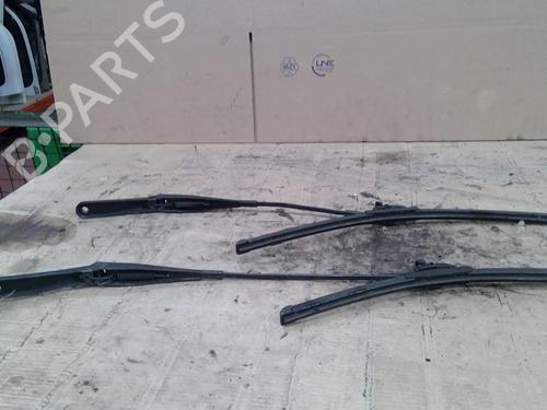 Used Front windshield wiper arm OPEL ASTRA H (A04) 1.7 CDTI (L48) (100 hp) 28212844