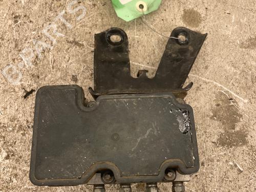 Used ABS pump ABS pump TOYOTA AYGO (_B1_) 1.0 (KGB10_, KGB10R) (68 hp) 36656744 36656744