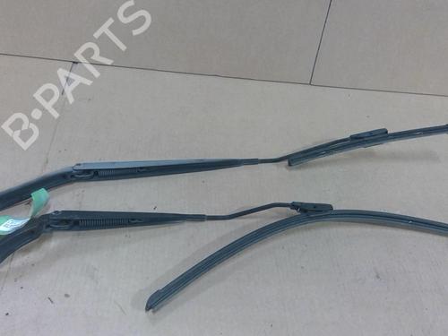 front-windshield-wiper-arm-renault-clio-iv-bh_-2012-2013-2014-2015-2016-2017-2018-2019-2020-2021-29082639 main image