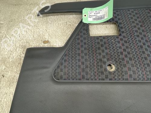 Høyre frontpanel Høyre frontpanel PEUGEOT 309 I (10C, 10A) 1.4 (67 hp) 36511952 36511952