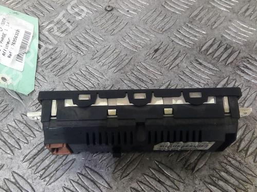 Used Display monitor Display monitor CITROËN C3 I (FC_, FN_) 1.4 HDi (68 hp) 21817555 21817555