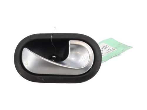 Højre bagtil invendig håndtag RENAULT SCÉNIC II (JM0/1_) 1.9 dCi (JM0G, JM12, JM1G, JM2C) (120 hp) 30915197