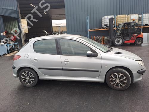 Right taillight PEUGEOT 206 Hatchback (2A/C) 1.4 i | BP30965900C35