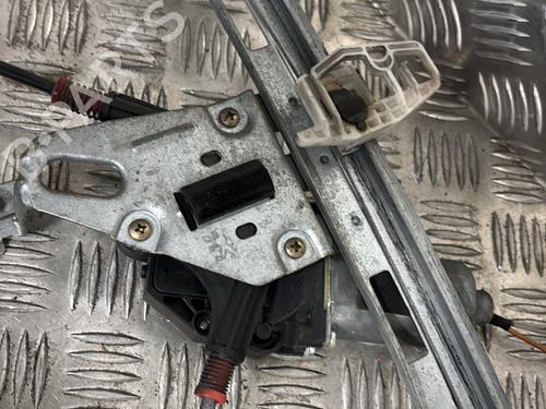 Rudehejsemekanisme Højre foran PEUGEOT 206 Hatchback (2A/C) 1.6 HDi 110 | BP30466568C23