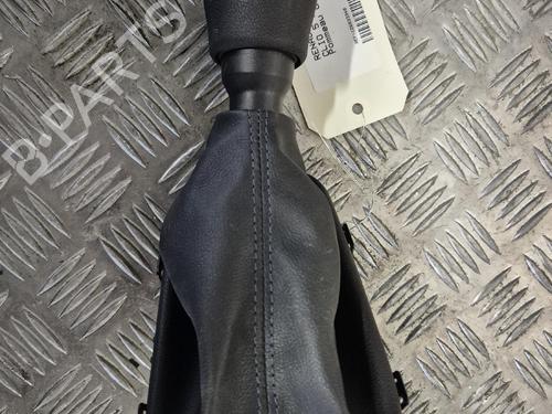 Used Shift knob Shift knob RENAULT CLIO V (B7_) 1.0 SCe 65 (B7MG) (67 hp) 36168458 36168458