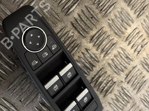 Used Left front window switch RENAULT AUSTRAL E-TECH 200 Hybrid (HGM2) (199 hp) 32630320