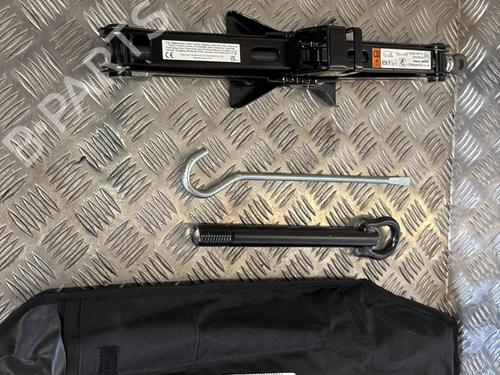 Used Jack Kit RENAULT ESPACE VI (RHN) E-TECH 200 Hybrid (199 hp) 29199190
