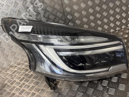 Used Right headlight RENAULT TRAFIC III Van (FG_) [2014-2025]  31134253