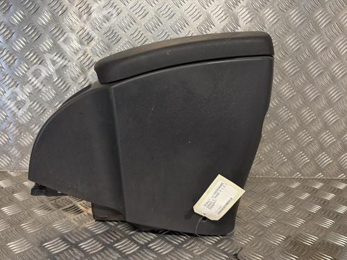 Used Armrest / Center console RENAULT KANGOO Express (FW0/1_) 1.5 dCi 90 (FW0G, FW05, FW08, FW11) (90 hp) 28415592