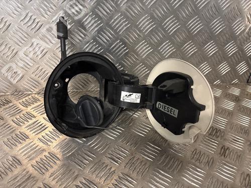 fuel-flap-renault-clio-iv-bh_-2012-2013-2014-2015-2016-2017-2018-2019-2020-2021-35805596 main image
