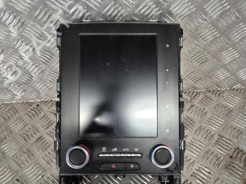 display-monitor-renault-megane-iv-hatchback-b9amn_-2015-39395523 main image