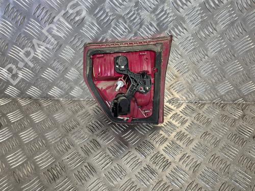 left-tailgate-light-citroen-c5-iii-break-rw_-2008-2009-2010-2011-2012-2013-2014-2015-2016-2017-36168516 main image