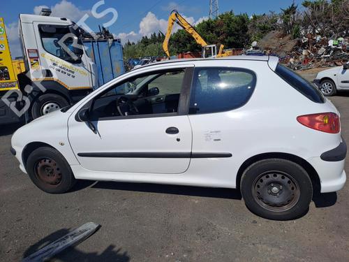 Front bumper PEUGEOT 206 Hatchback (2A/C) 1.4 HDi eco 70 | BP22095688C7 