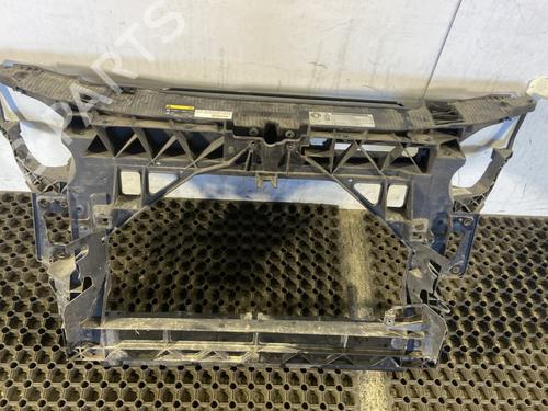 Frontplate/Frontkurv Frontplate/Frontkurv SEAT IBIZA IV (6J5, 6P1) 1.2 TSI (105 hp) 33844339 33844339