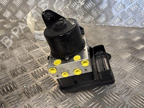 abs-pump-peugeot-206-cc-2d-2000-2001-2002-2003-2004-2005-2006-2007-2008-32413034 main image