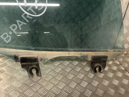 rear-right-door-window-maserati-levante-suv-m161-2016-31880347 main image