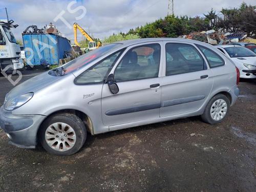 Right headlight CITROËN XSARA PICASSO (N68) 2.0 HDi | BP20344837C29 