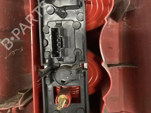 right-taillight-peugeot-1007-km_-2005-32413057 main image