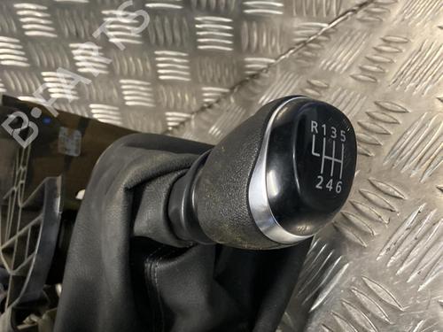 Used Gear lever Gear lever RENAULT MASTER III Van (FV) 2.3 dCi 135 FWD (FV0N, FV08, FV06, FV00, FV1S) (136 hp) 22095677 22095677