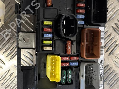 Used Fuse box CITROËN C3 II (SC_) 1.6 HDi 90 (90 hp) 29837832
