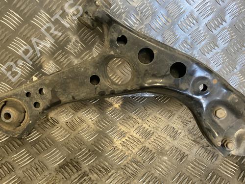 left-front-suspension-arm-toyota-c-hr-_x1_-2016-31307241 main image