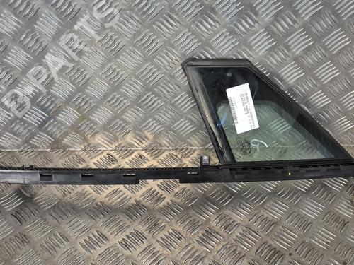 front-left-quarter-glass-renault-clio-v-b7_-2019-36542853 main image