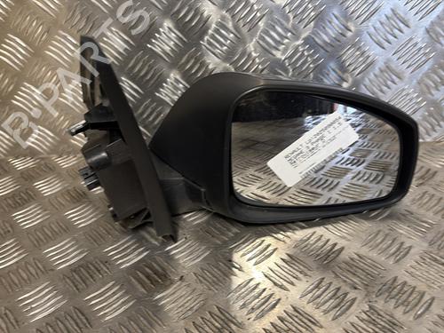 right-mirror-renault-megane-iii-hatchback-bz01_-b3_-2008-29737624 main image